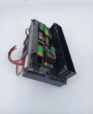 BMW 5 F10 F11 Fuse module 9252815