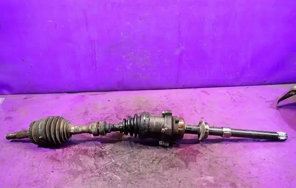Nissan X-Trail T30 Front driveshaft 
