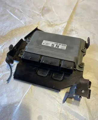 Renault Zoe Engine control unit/module 237D40307R 893309434 EMS3190