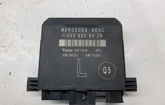 Mercedes-Benz C W203 Door control unit/module 2038206526 351369