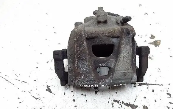 Volkswagen Tiguan Front brake caliper