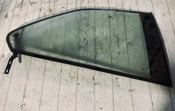 BMW 3 E46 Rear side window