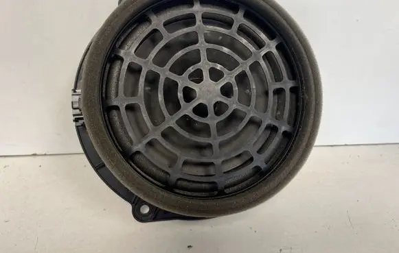Audi A6 S6 C7 4G Rear door speaker 4G1035411