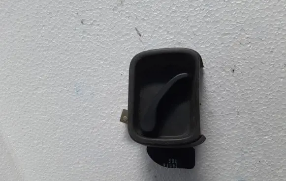 Loading door interior handle