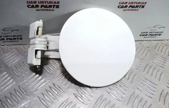 Mitsubishi Lancer VIII Fuel tank cap