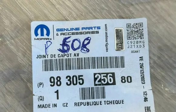 Peugeot 508 II Engine compartment rubber 9830525680