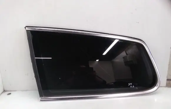 Volkswagen PASSAT B7 Rear side window