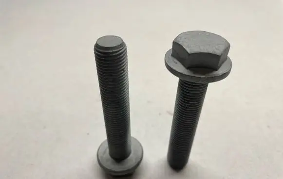 Mercedes-Benz Sprinter W906 Nuts/bolts N000000003999