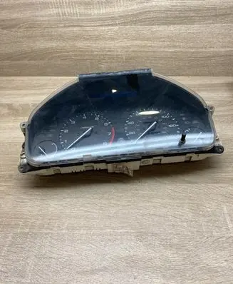 Honda Accord Speedometer (instrument cluster) 78100 HR0166020 MPH