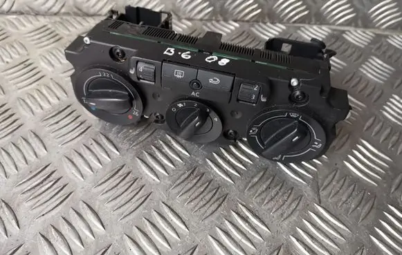 Volkswagen PASSAT B6 Climate control unit