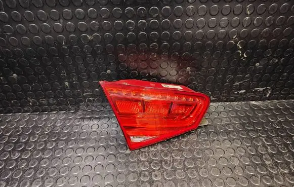 Audi A8 S8 D4 4H Tailgate rear/tail lights 4H0945093
