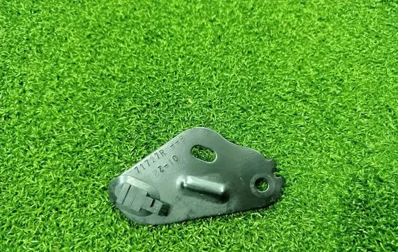 Renault Arkana Other engine bay part 71727R