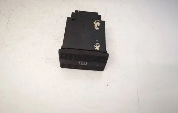Volkswagen PASSAT B4 Windscreen/window heater switch 3A0959621
