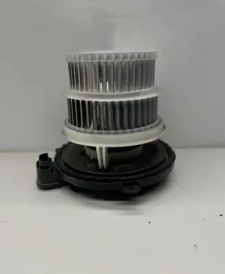 Lexus IS III XE30 Heater fan/blower 8710330470 87103-30470