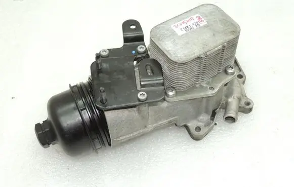 Volvo V40 Cross country Oil filter mounting bracket 31392096