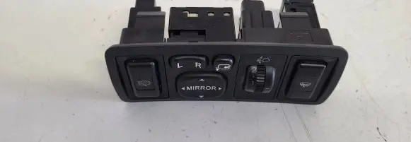 Toyota Avensis T250 Windscreen/window heater switch 156762