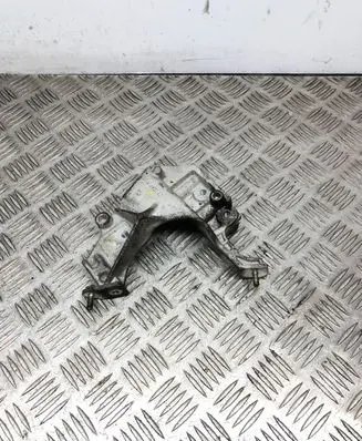 Citroen Xsara Picasso Engine mounting bracket 9635969880