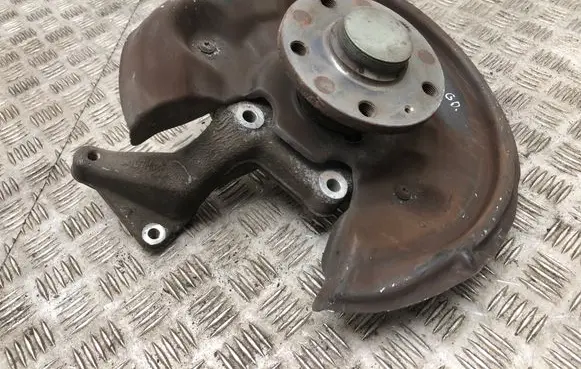 Volkswagen PASSAT B7 Rear wheel hub