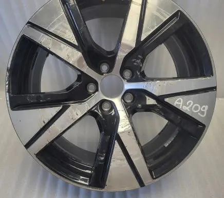 Volvo XC40 R19 alloy rim 