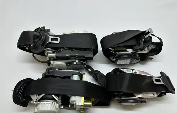 Mercedes-Benz GLE (W166 - C292) Set of seat belts A1668601400