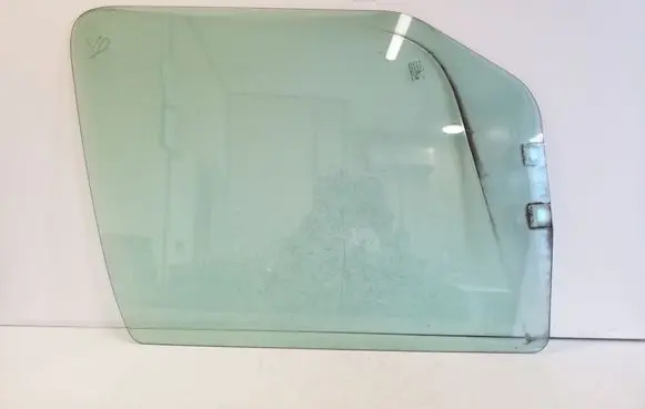 Volkswagen Crafter Front door window/glass (coupe) E143R001025