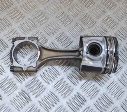 Toyota Auris 150 Piston 