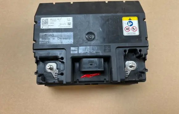 Porsche Cayenne (9Y0 9Y3) Car battery 4M0915169H