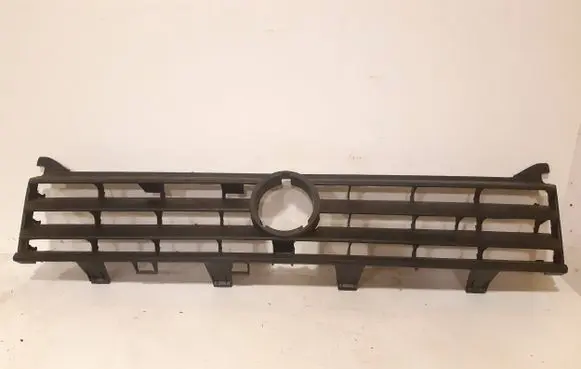 Volkswagen PASSAT B2 Front grill 323853653