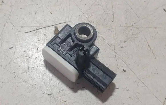 Volvo XC60 Airbag deployment crash/impact sensor 31334336 C83HA 170216