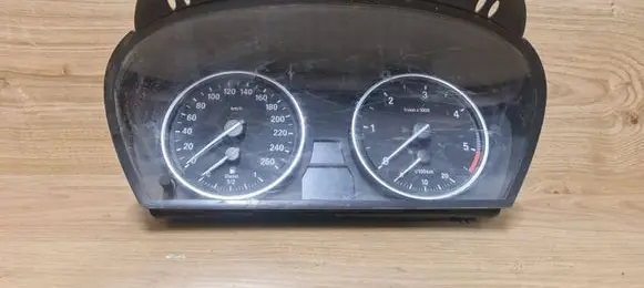 BMW 5 E60 E61 Speedometer (instrument cluster) 110080398