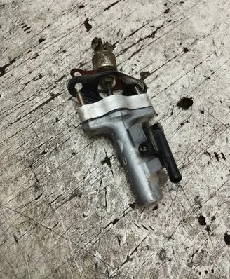 Toyota RAV 4 (XA20) Clutch master cylinder 