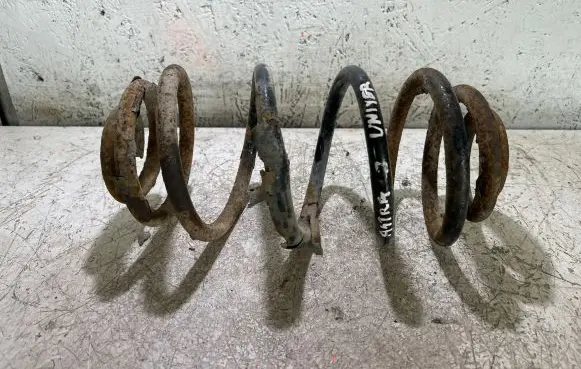 Opel Astra J Rear coil spring