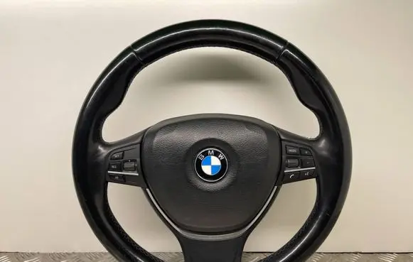 BMW 5 F10 F11 Steering wheel 8383901