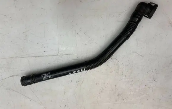 Audi A3 S3 8P Breather hose/pipe 3c0129637c