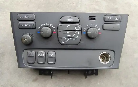 Volvo S60 Climate control unit 8682930