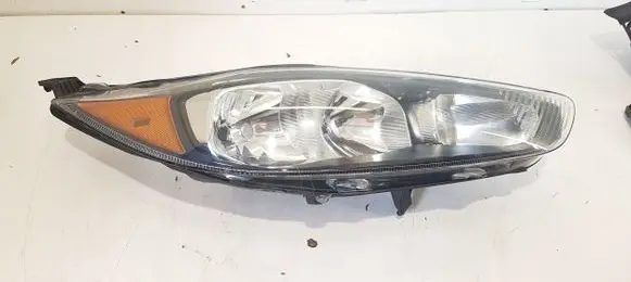 Ford Fiesta Headlight/headlamp
