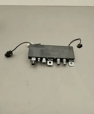 BMW 5 E39 Antenna control unit 65258352774