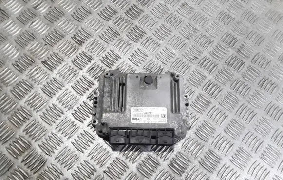 Ford Focus Engine control unit/module 4M5112A650ND 0281011263