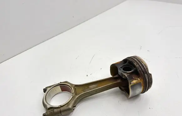 BMW 1 F40 Piston 8696448