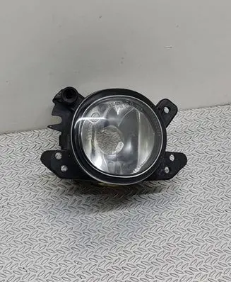 Mercedes-Benz C W204 Front fog light A2518200756 0305076001