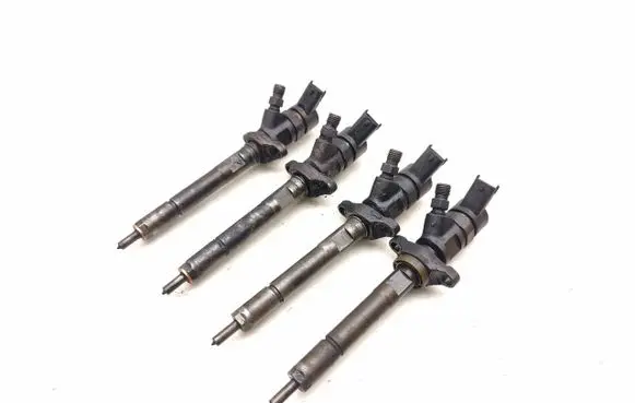 Volvo V50 Fuel injectors set 0445110259