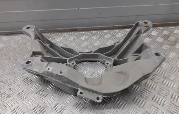 Audi A8 S8 D4 4H Gearbox mounting bracket 4H0399263AD
