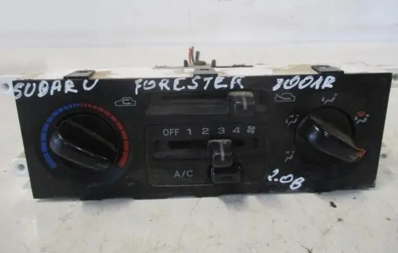 Subaru Forester SF Climate control unit