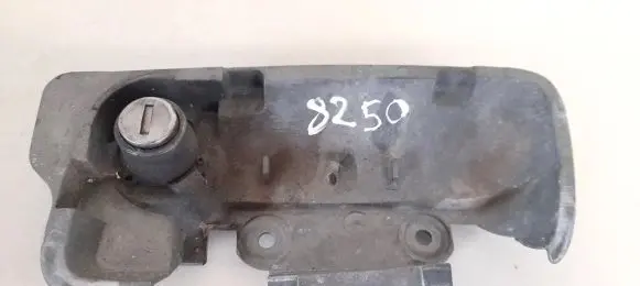 Opel Zafira A Front door lock (next to the handle) 