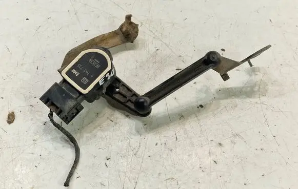 BMW 3 E90 E91 Headlight/headlamp level sensor 6763735