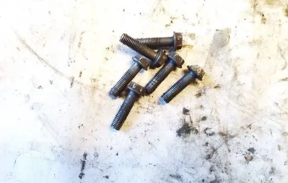 Volkswagen Golf IV Nuts/bolts 