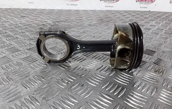 Mercedes-Benz G W461 W463 1st Gen Piston with connecting rod 2277