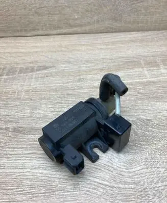 Opel Zafira B Turbo solenoid valve 55563534 70142001