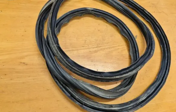 Honda CR-V Trunk rubber seal (body) 