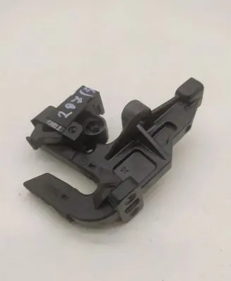 Mercedes-Benz E A207 Convertible roof lock/latch 2078207910